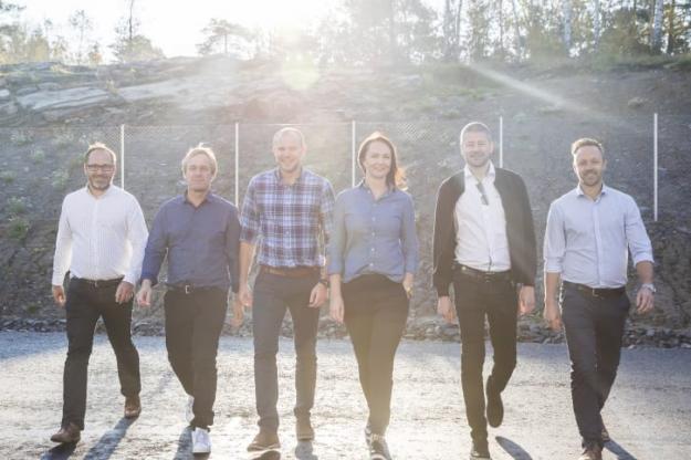 Ledning Derome Husproduktion AB. Från vänster: Lukas Lundstedt, ekonomichef, Andreas Eriksson, entreprenadchef, Johan Axelsson, VD, Karin Hellzén, divisionschef A-hus, Frank Beno, divisionschef Produktion & Henrik Svahn, divisionschef Derome Plusshus